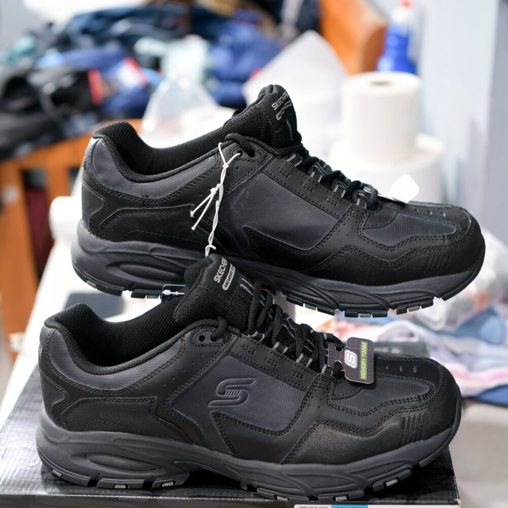 Sie 11.5 SKECHERS Men lace-up shoes Black